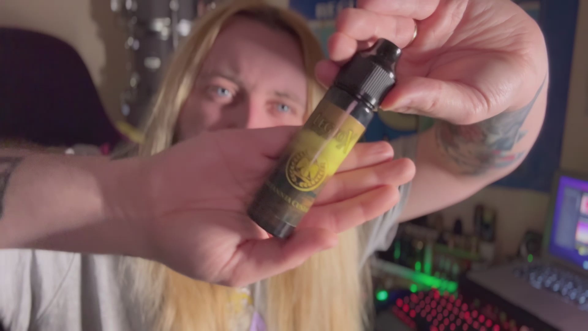 Britannia Custard by LegioX Vape review by The Vaping Bus Man on YouTube